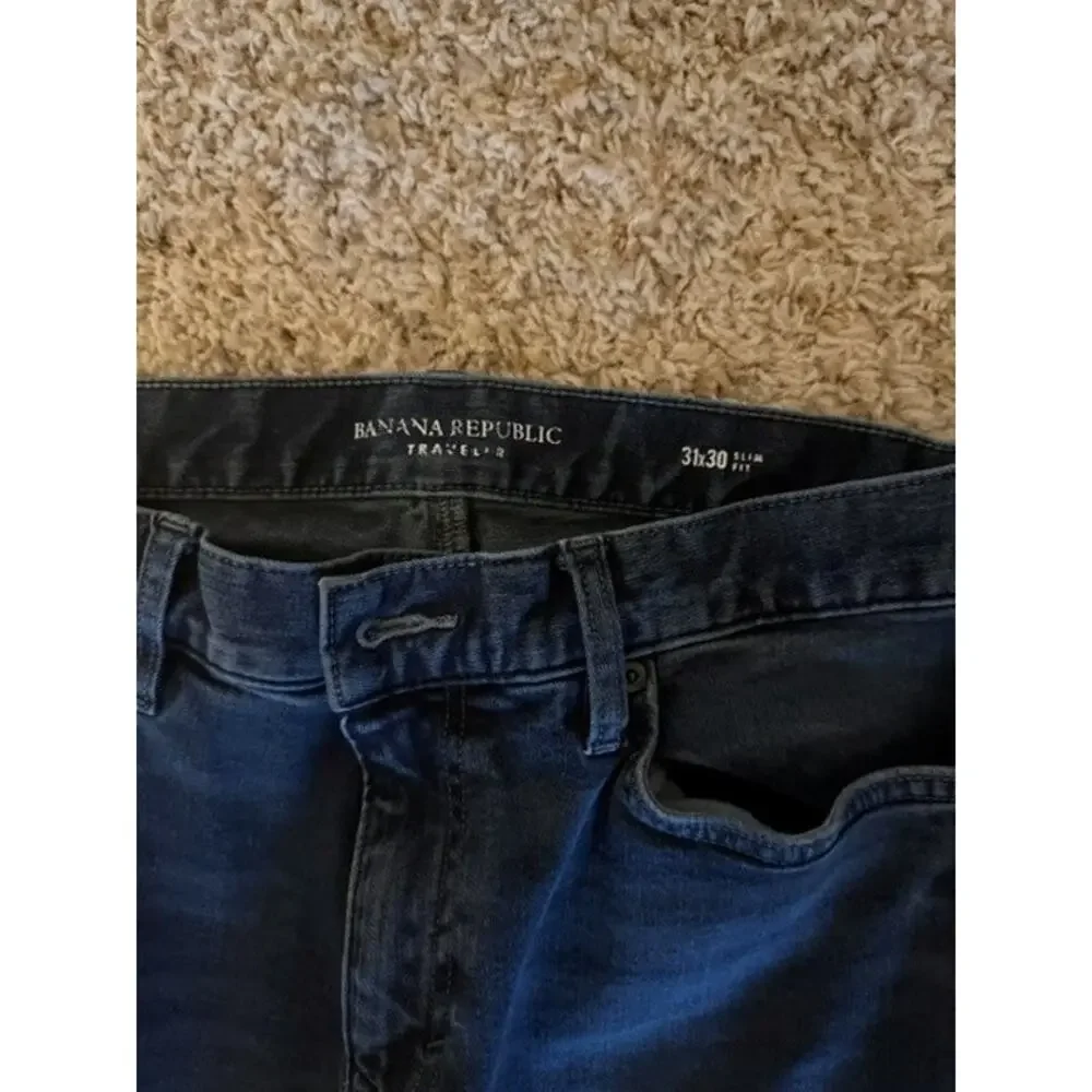 Banana Republic Men's Traveler Jeans 31 x 30 Slim Fit